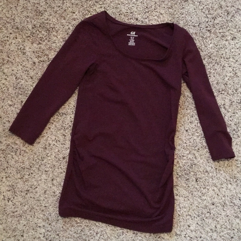 H&M MAMA 3/4 sleeved maroon maternity tee
